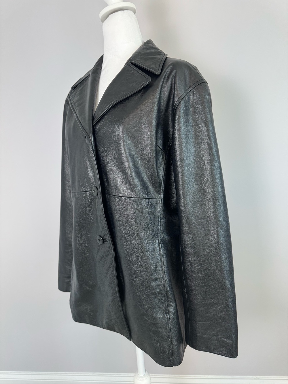 Vintage 90s/Y2K Wilson Black Leather Button-Front Women's Jacket Soft Leather - Picture 2 of 9